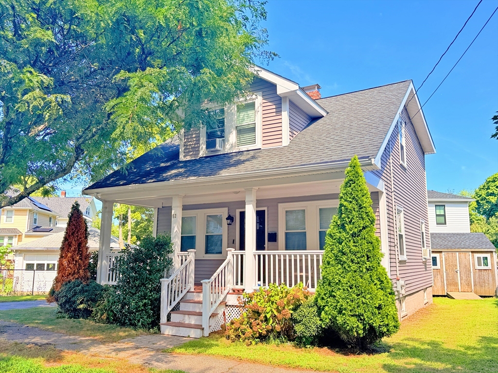 52 Oakland Ave in Quincy