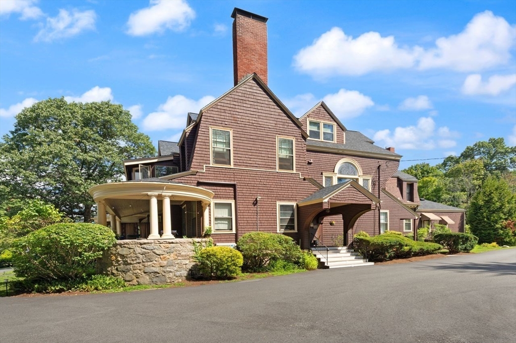 156 Chestnut Ave #6 in North Andover