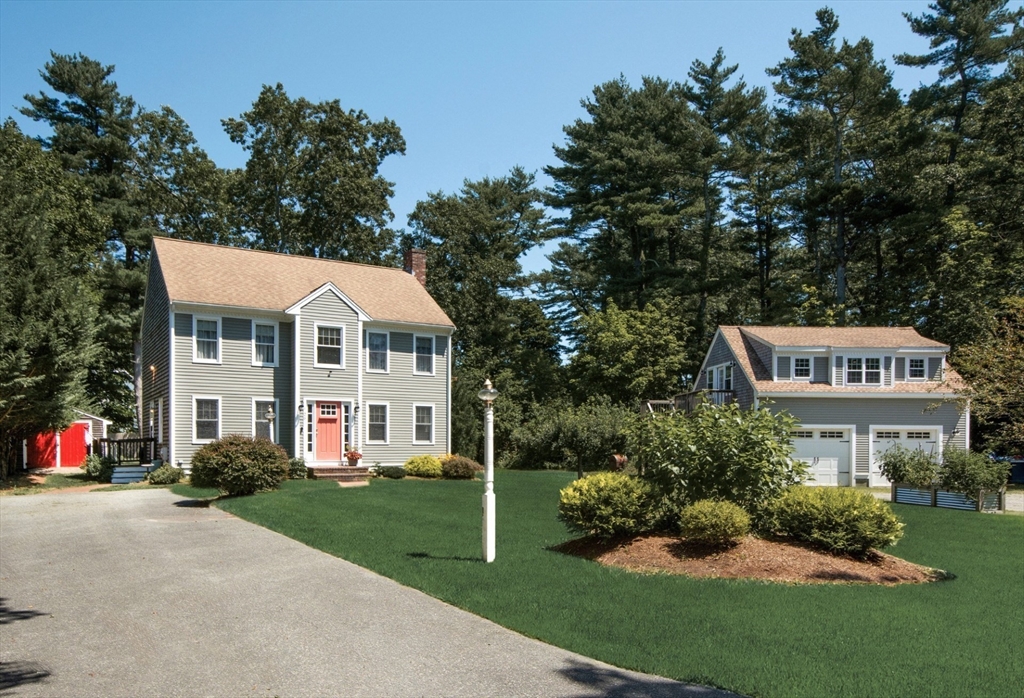 26 Pine St in Hanson