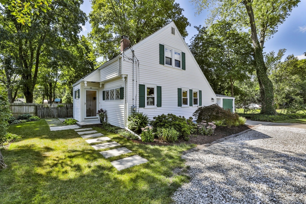 381 Willow St in Mansfield