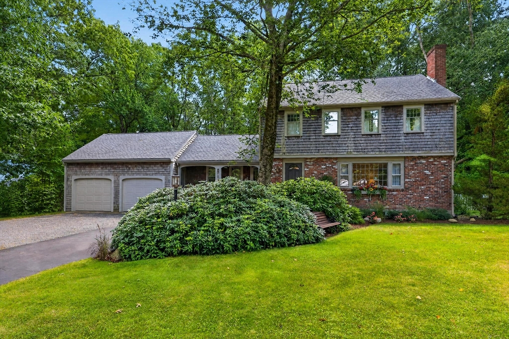 290 Grove St in Norwell