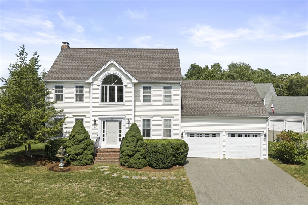 14 Orchard Ln in Abington