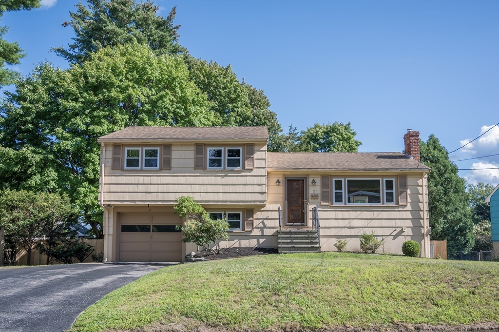 21 Debra Ln in Framingham