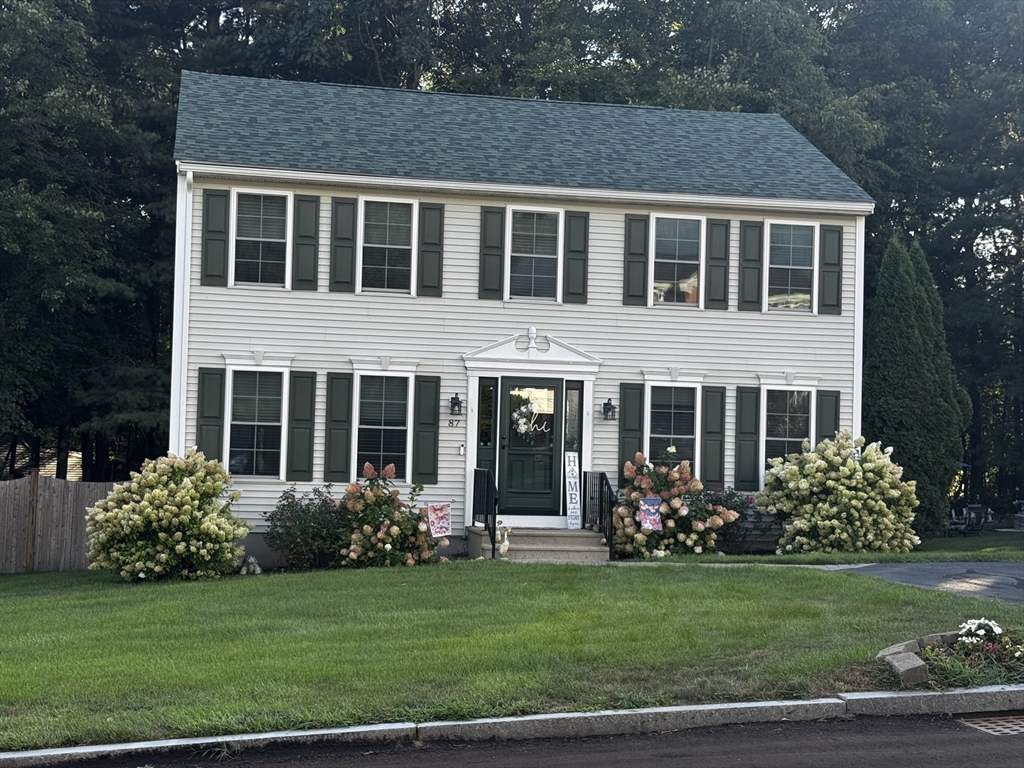 87 PHOTINE DRIVE in Lowell