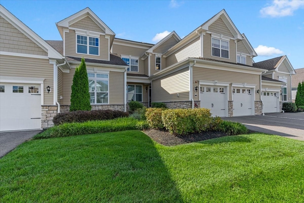 24 Henry Way #24 in Millis