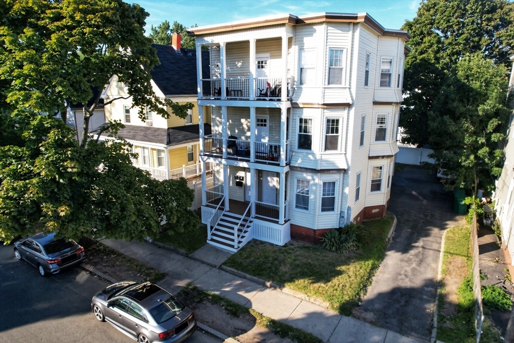 29-31 Tracy Ave in Lynn