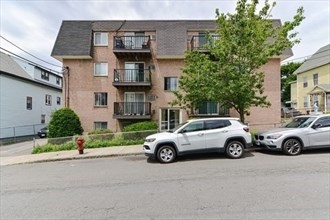 22 Irving St #14 in Everett