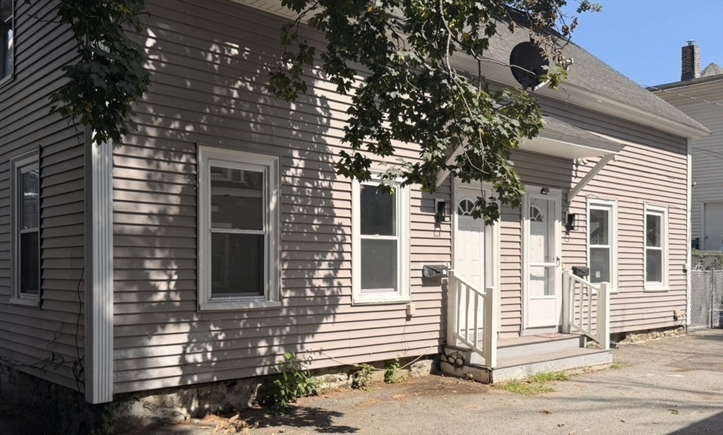 1-3 Harrison Pl in Lowell