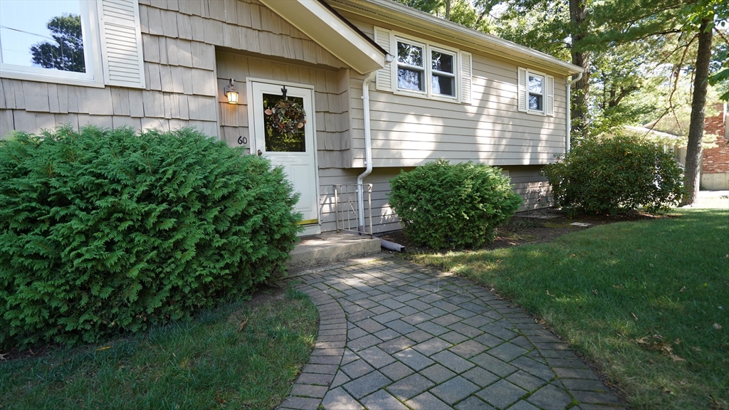 60 Old Farm Road in Mansfield