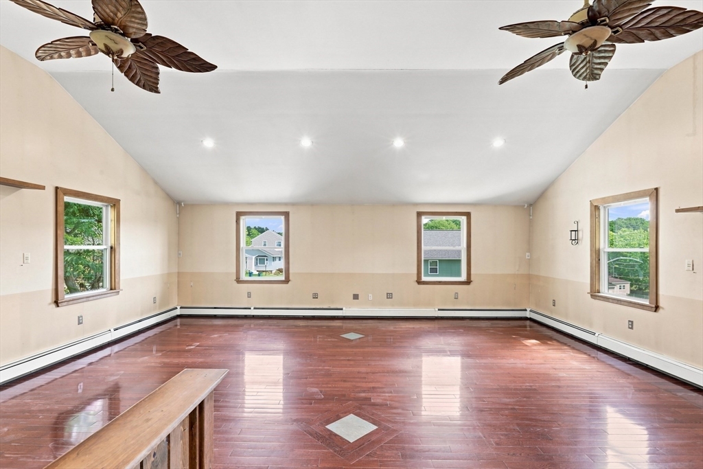 5 Pond Ln Ext in Billerica