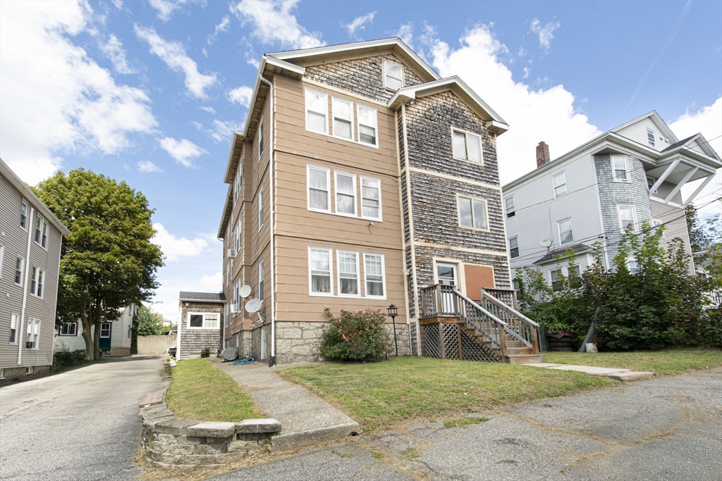 14 Ericsson St in Worcester