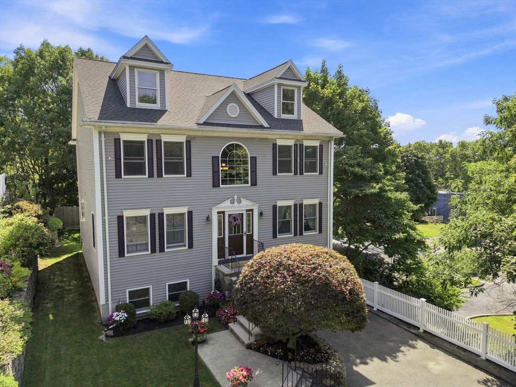 25 EDGEHILL ROAD in Swampscott