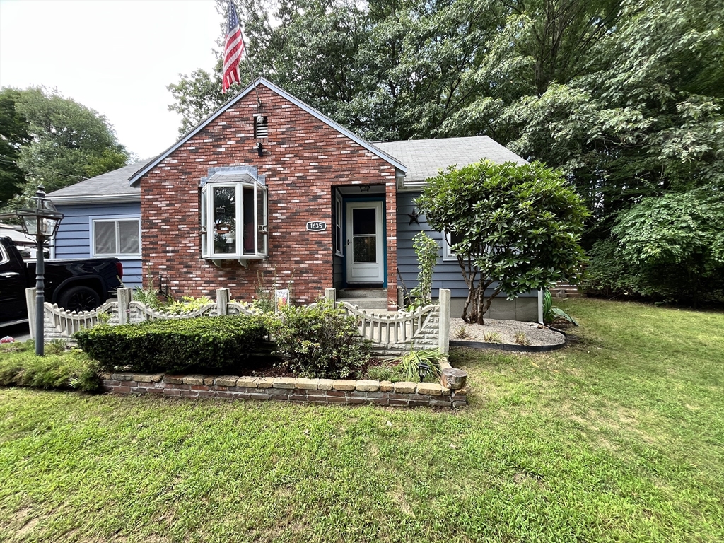 1635 Providence Rd in Northbridge