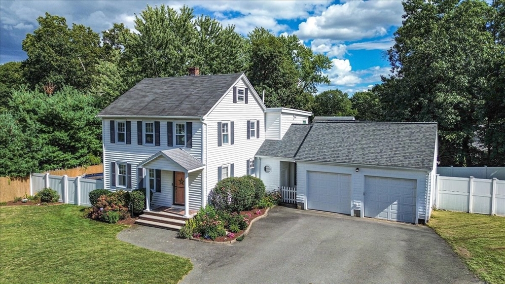 10 Azalea Cir in Dedham