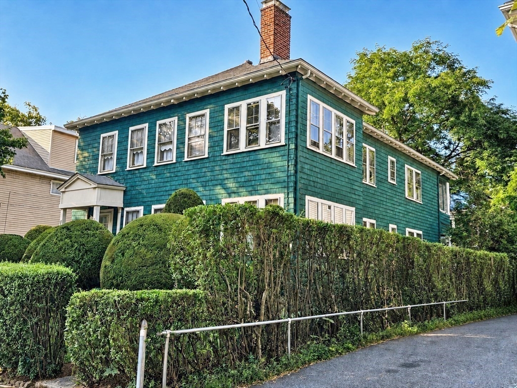 227-229 Tremont St in Newton
