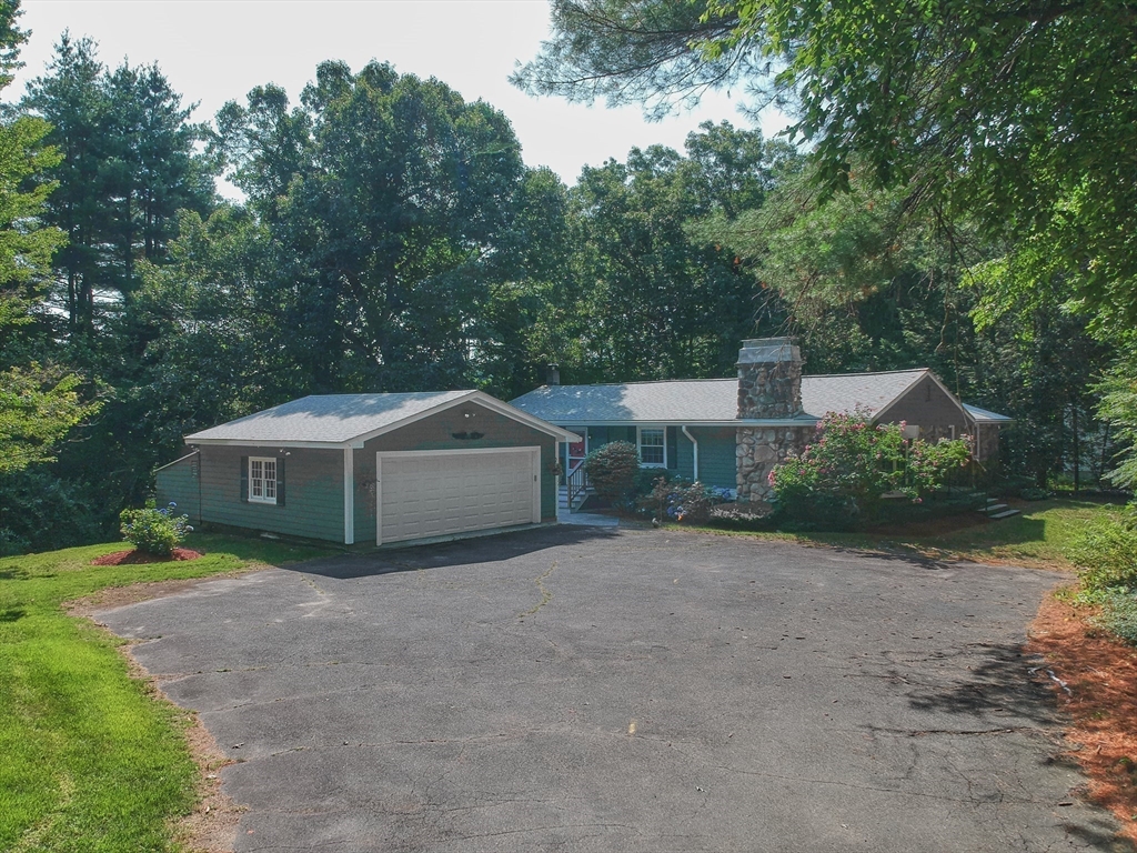 360 Wood St in Hopkinton