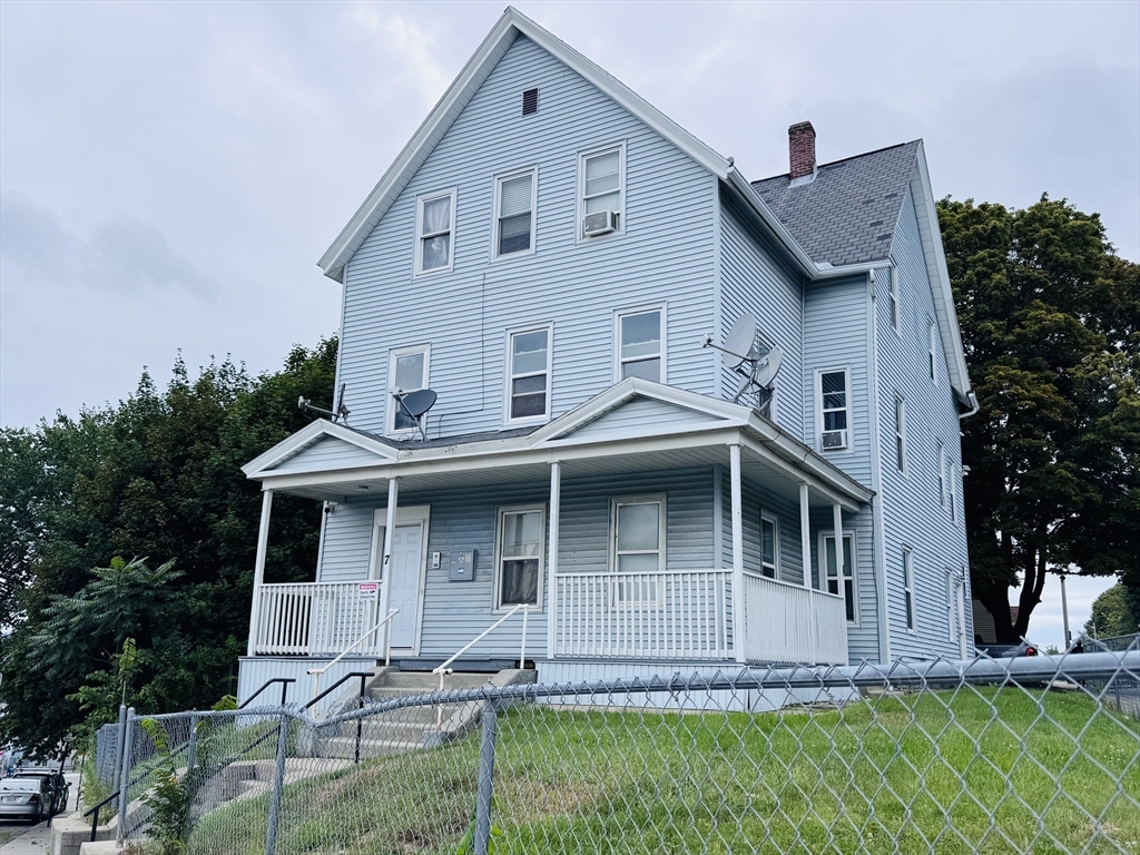 17 Winthrop St in Worcester