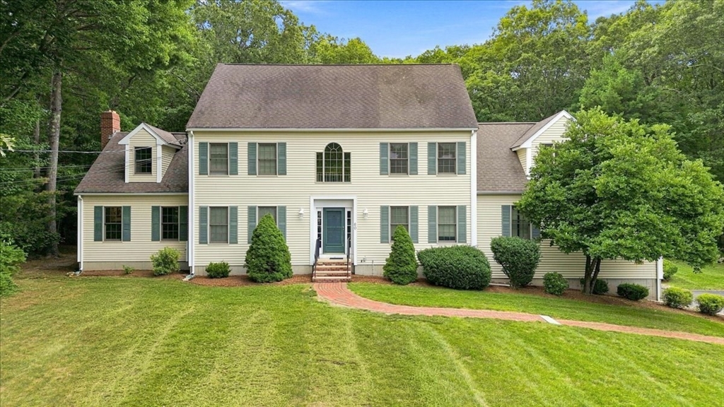 60 Wagon Road in Walpole