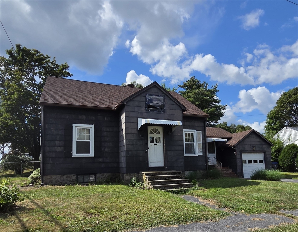 211 Lowell Street in Methuen