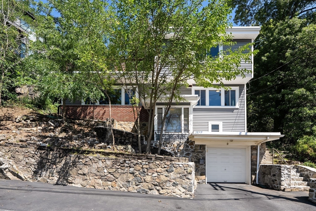 19 Brunswick Rd in Arlington