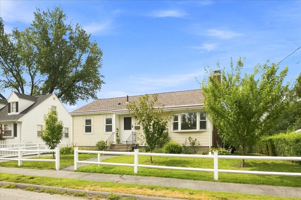 54 Mountain Avenue in Norwood