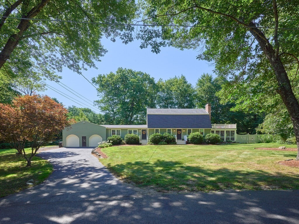 69 Walnut St in Upton