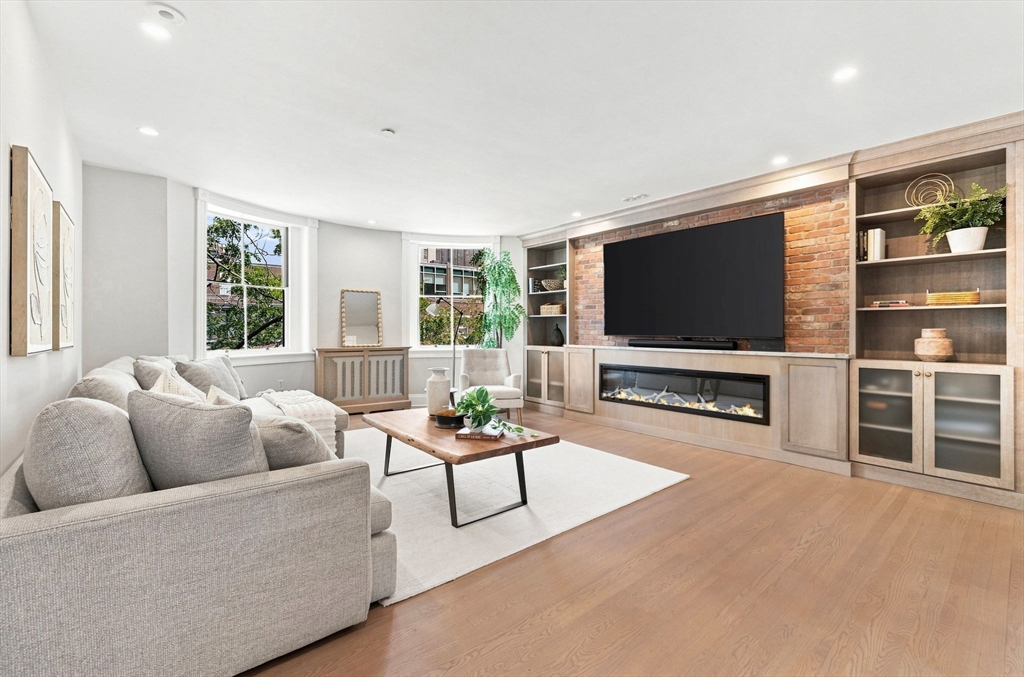 31 Bowdoin St #4 in Boston