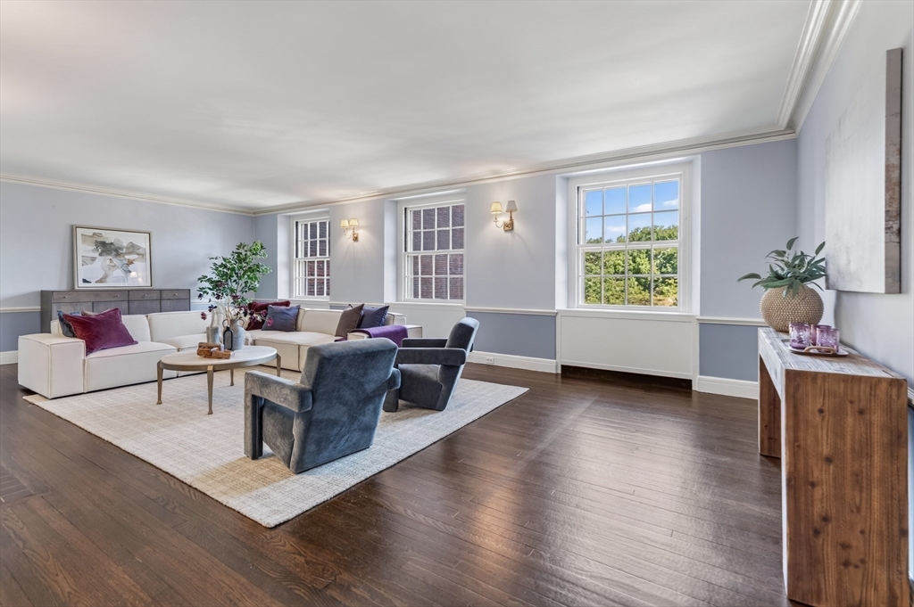 172 Beacon St #3 in Boston