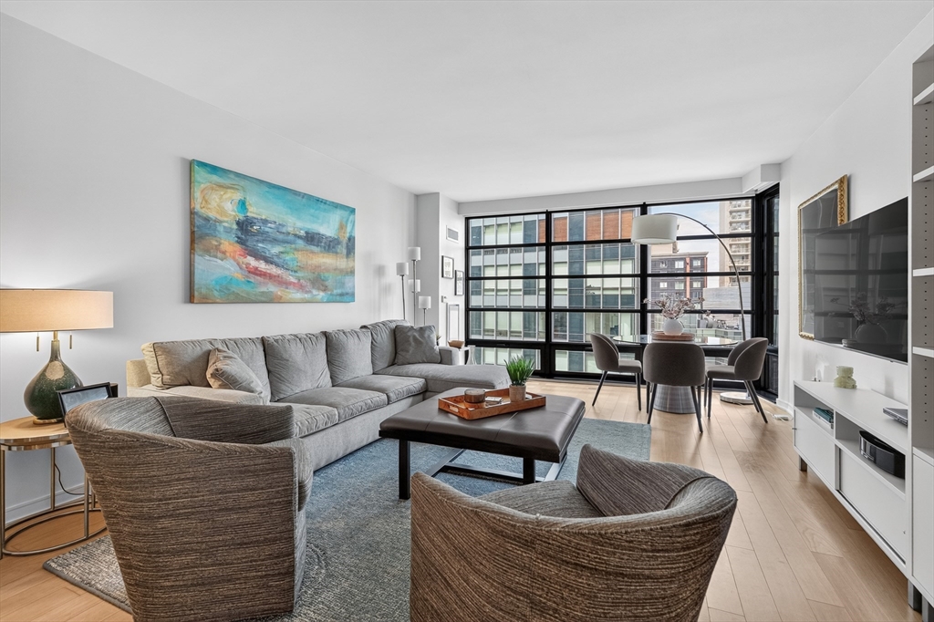 580 Washington St #1410 in Boston