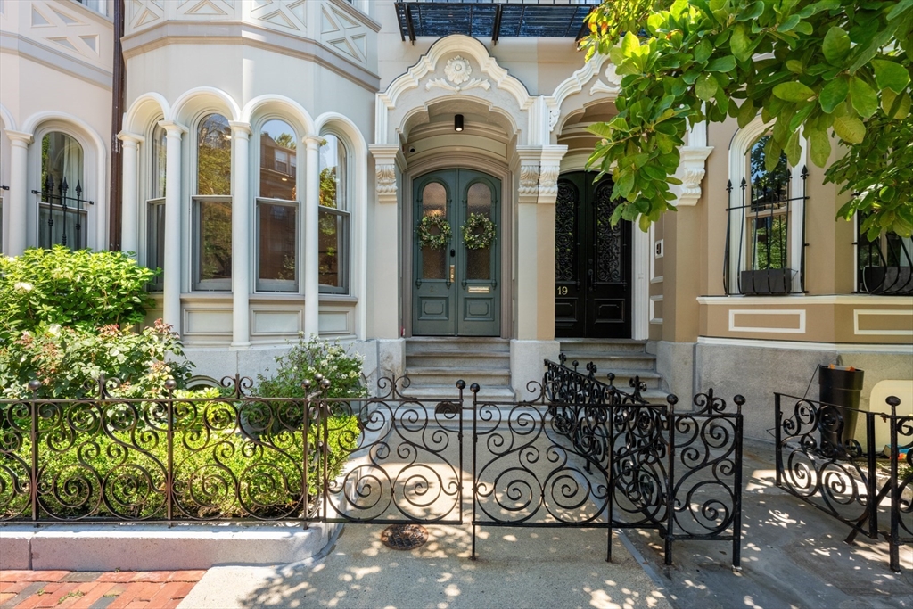 21 Rutland Square in Boston