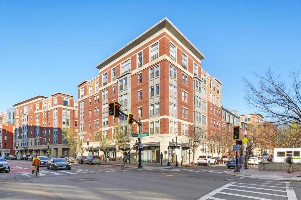 25 Savoy Street ##PS 230/231 in Boston