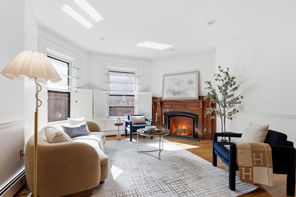 258 Marlborough St #2R in Boston