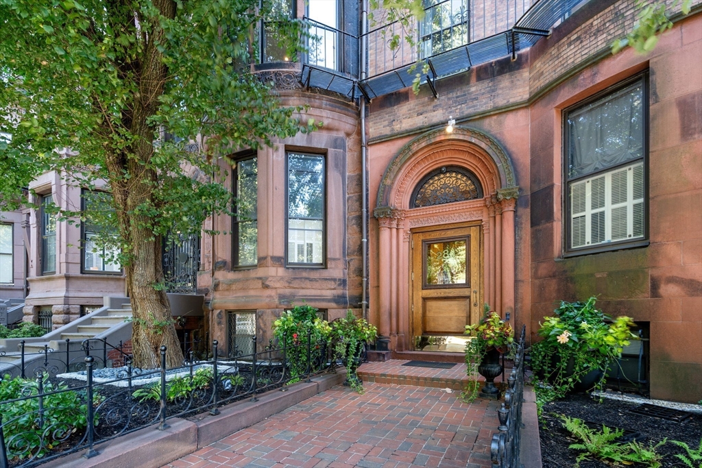 280 Commonwealth Ave #102 in Boston