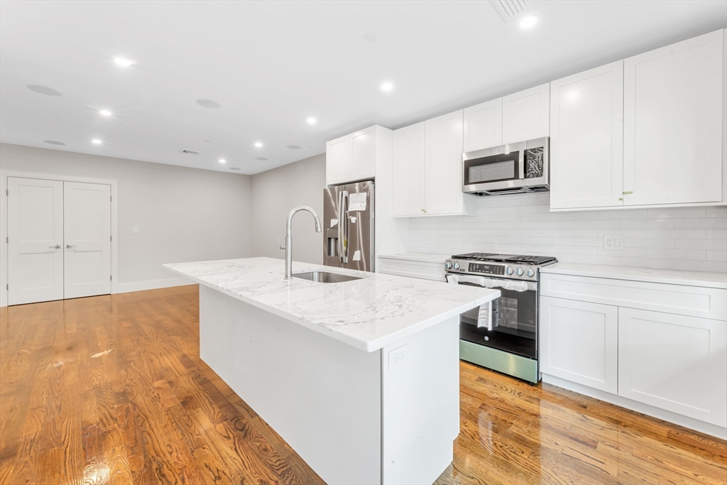 199 Havre St #6 in Boston