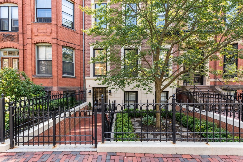 180 Marlborough St #2 in Boston