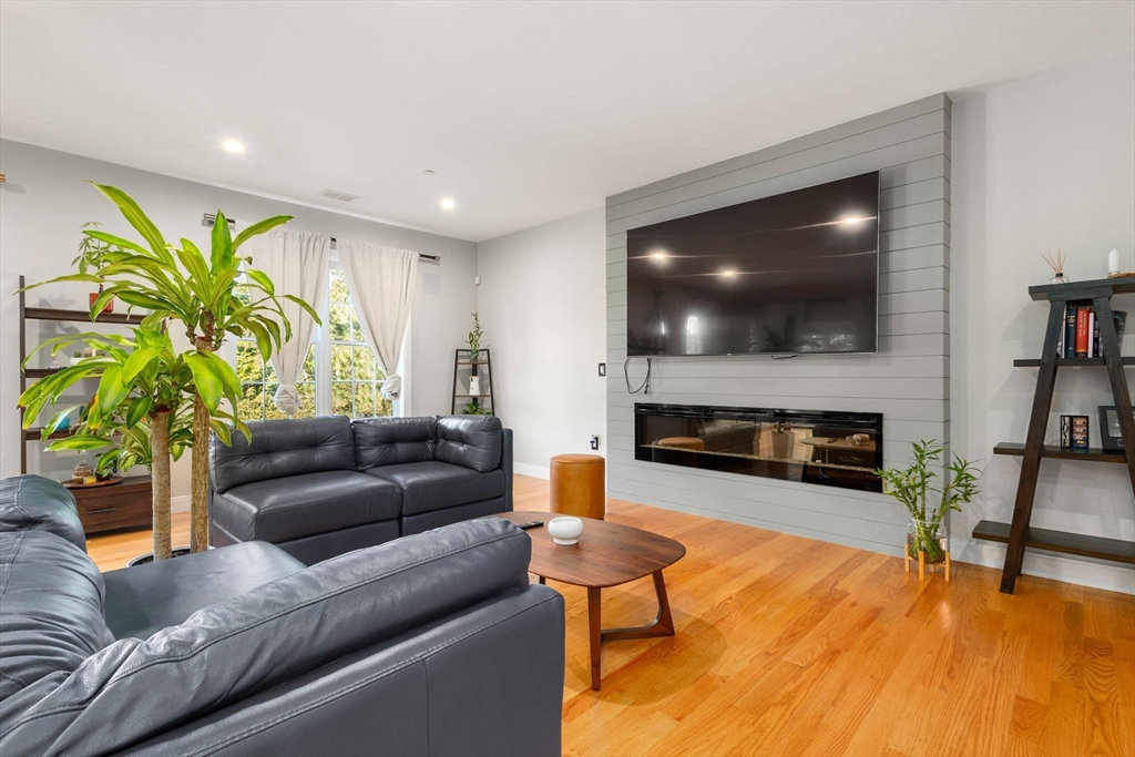 178 Robertson St #2 in Quincy