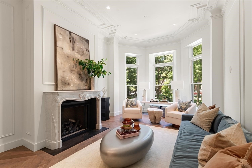262 Commonwealth Ave #1B in Boston