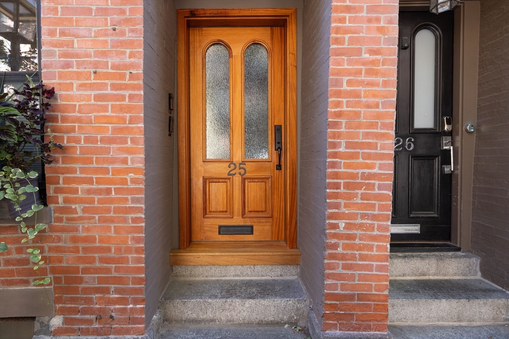 25 Lawrence St #1 in Boston