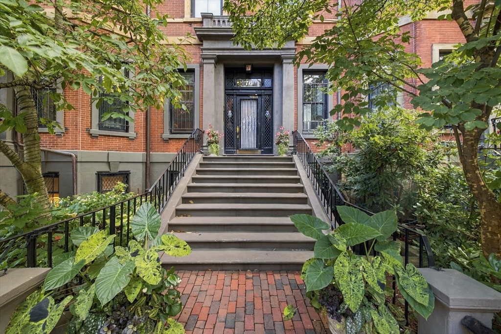 76 Marlborough St #4 in Boston