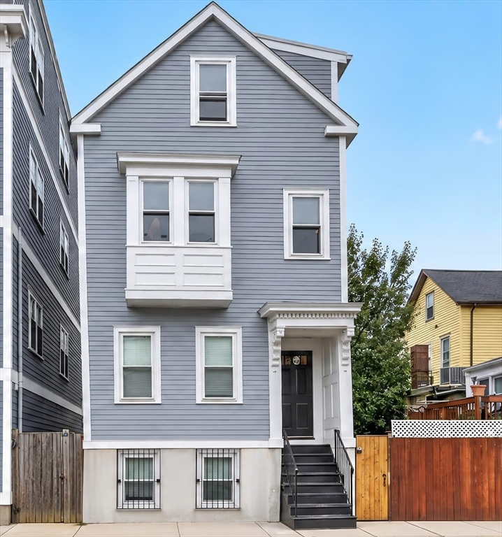 139 W 6Th St #2 in Boston
