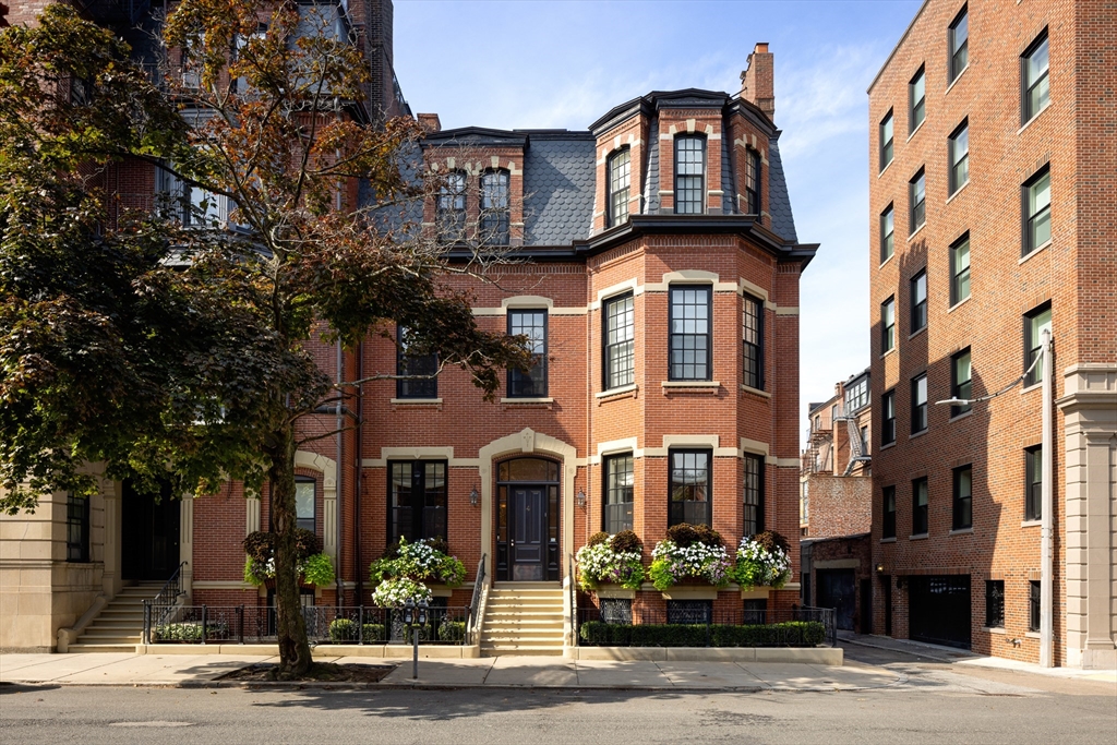 4 Gloucester Street in Boston