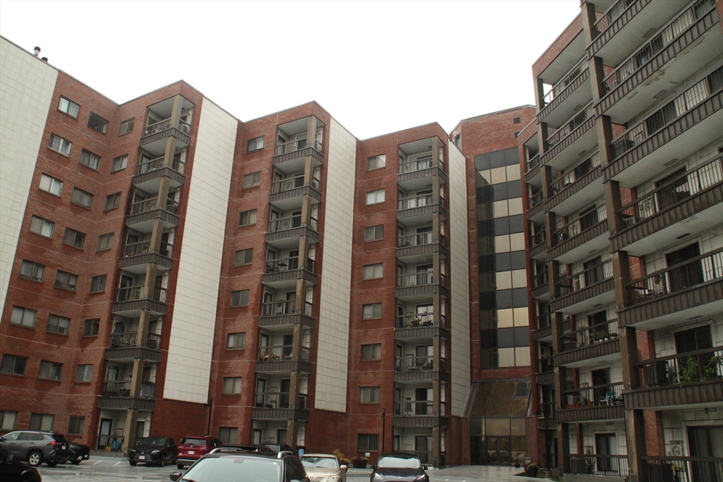 90 Quincy Shore Dr #219 in Quincy