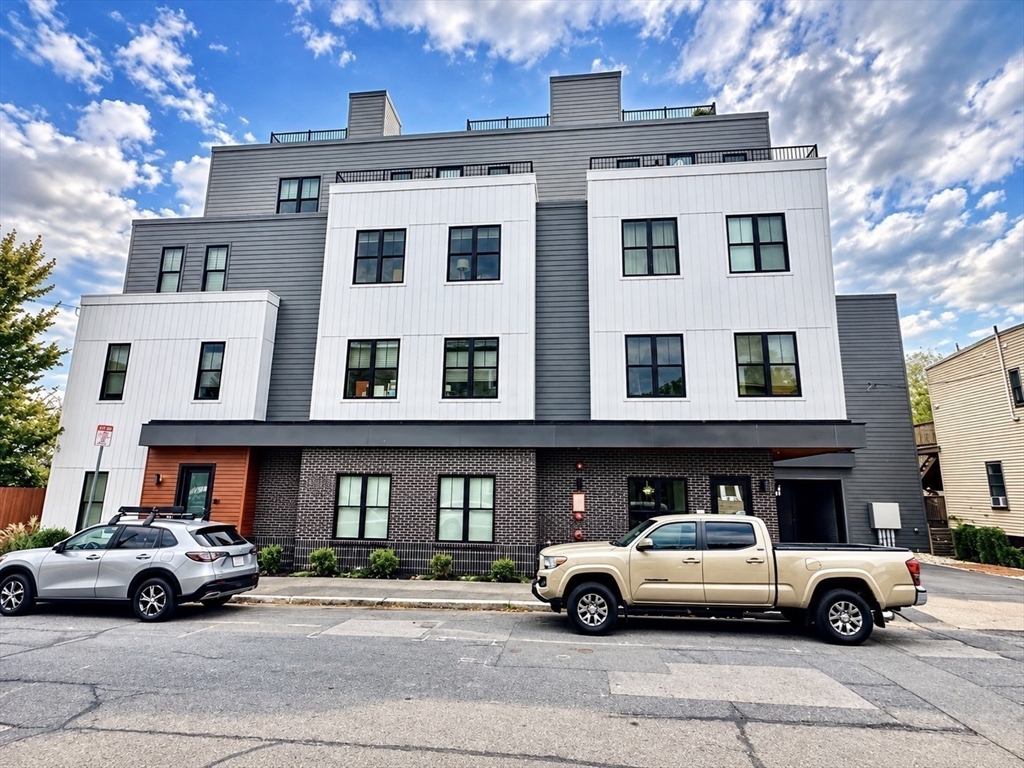 120 Moore St #205 in Boston