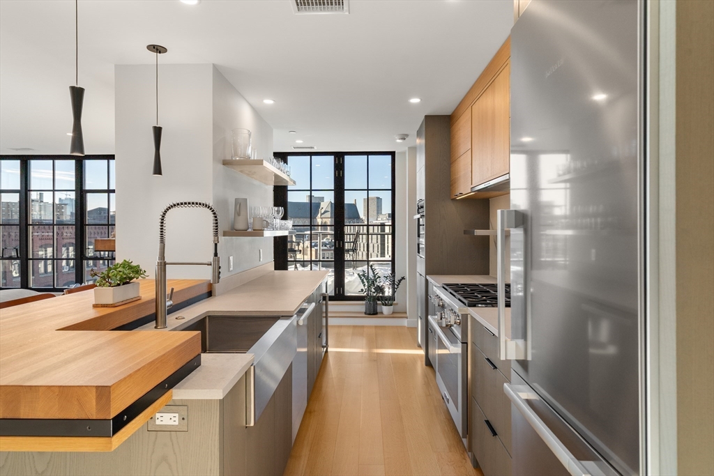 76 Wareham St #6D in Boston