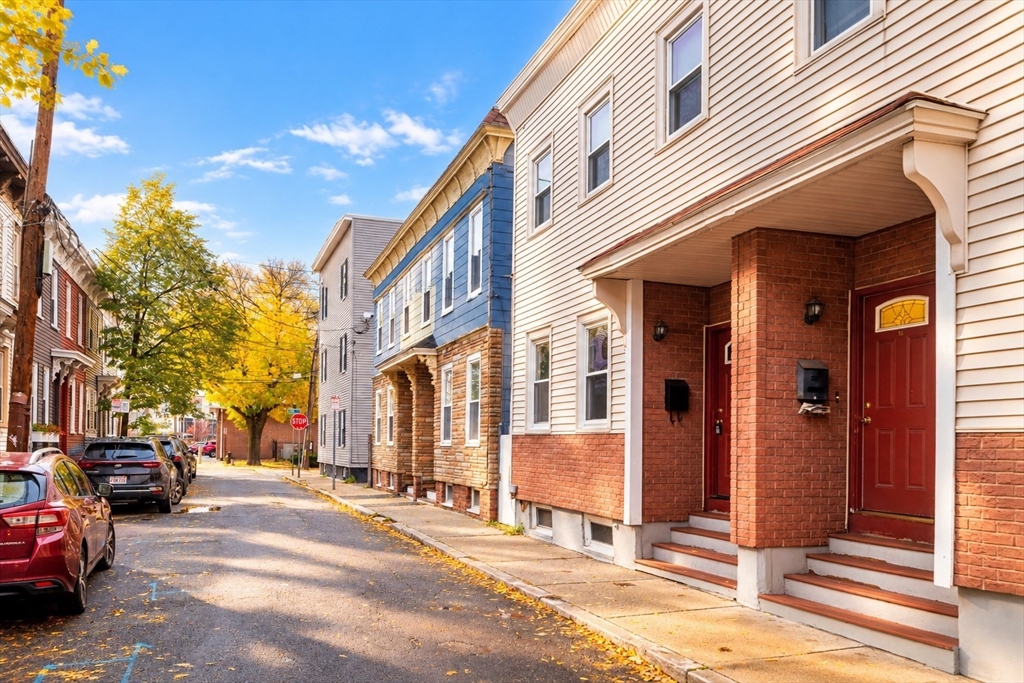 14 Seventh Street #14 in Cambridge