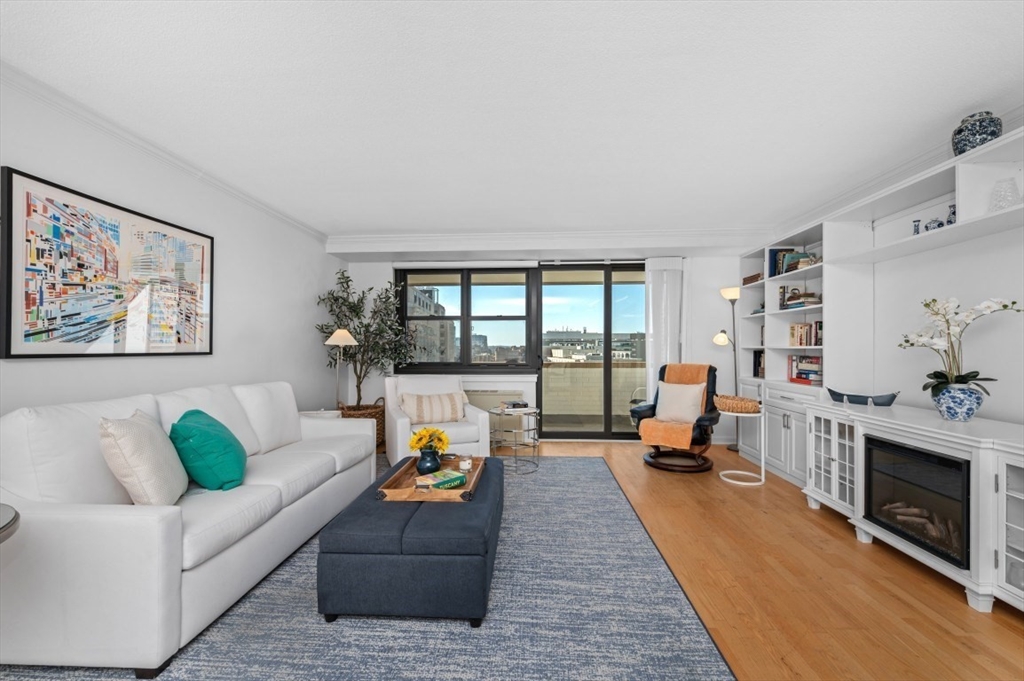2 Hawthorne Place #15R in Boston