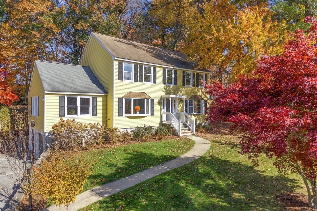 49 Riverview Ave in Methuen