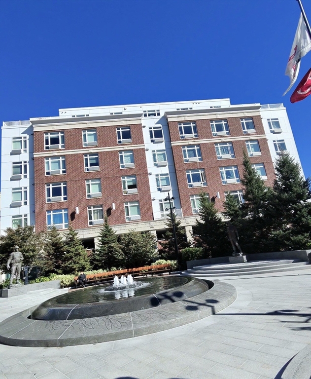 18 Cliveden St #505 in Quincy