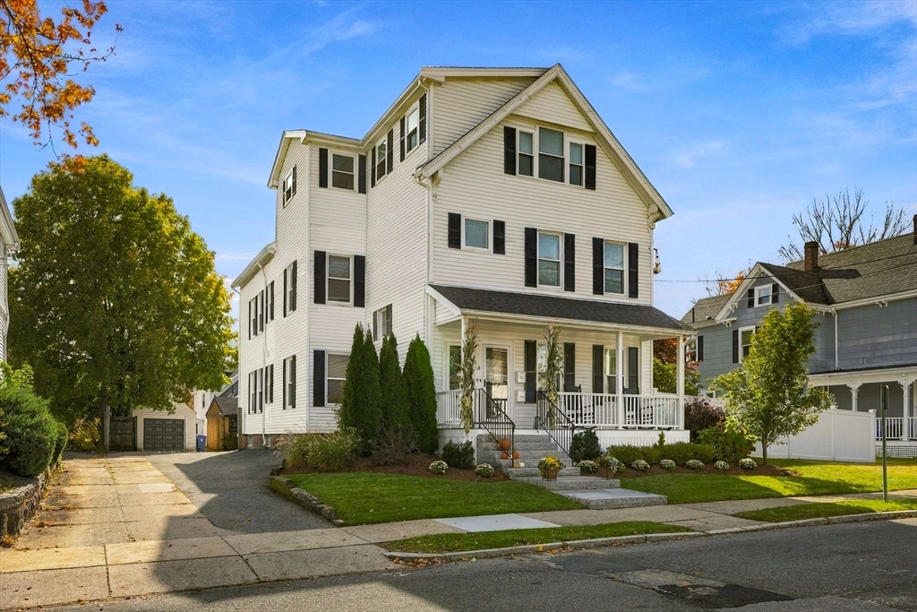 14 Otis St in Wakefield