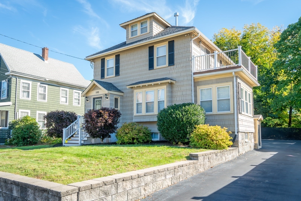 102 Hall Pl in Quincy